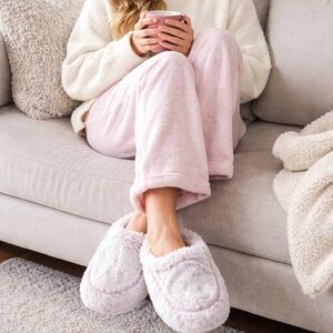 Warmies Microwavable Plush Slippers L/XL Women’s 10–11 pink– New